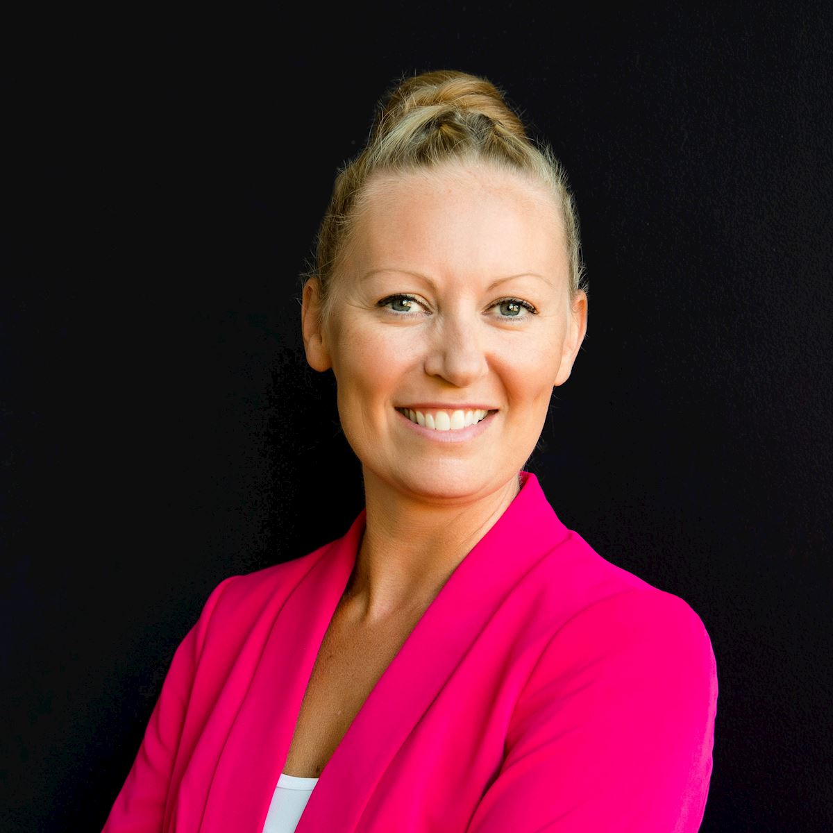 Jennifer Hall