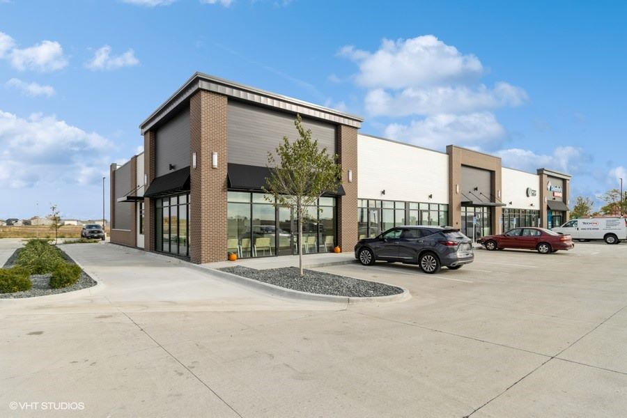 Adel Family Medicine Exterior