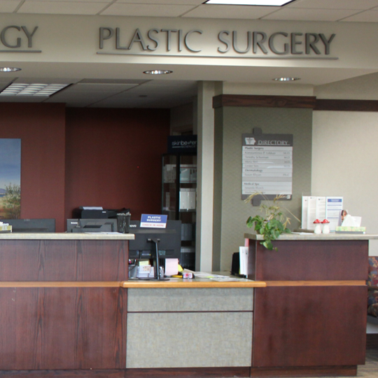 The Iowa Clinic West Des Moines Plastic Surgery front desk