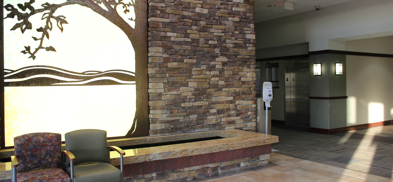 The Iowa Clinic West Des Moines Entrance 3 Fountain